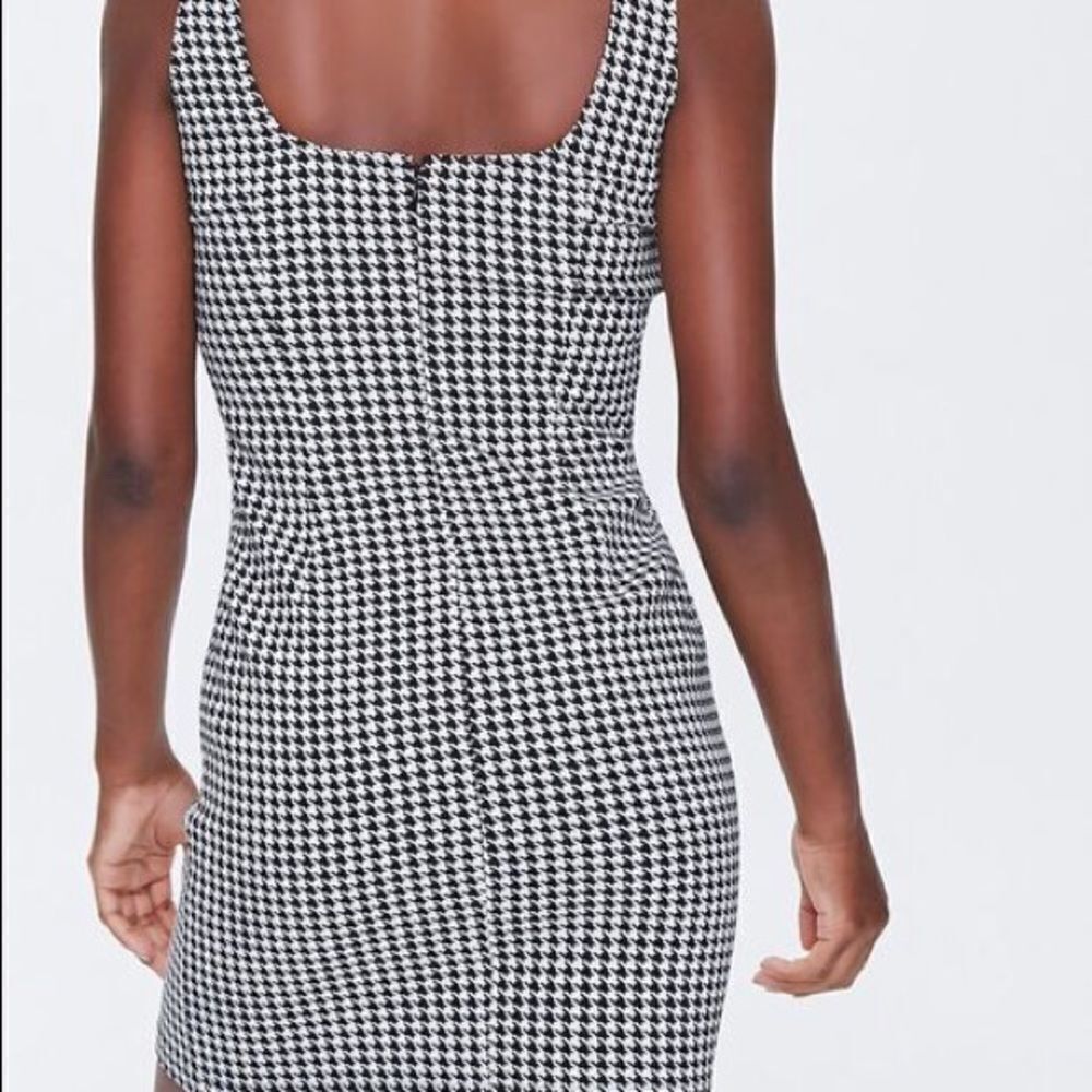 ✨ Houndstooth Mini Dress✨ - Picture 4 of 5
